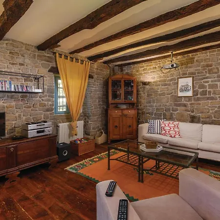 Awesome In With Kitchen * Grožnjan