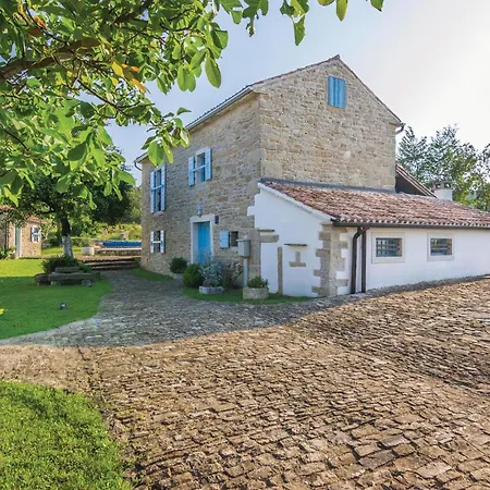 Awesome In With Kitchen * Grožnjan