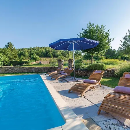 Awesome In With Kitchen Holiday home Groznjan