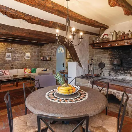 Awesome In With Kitchen * Groznjan